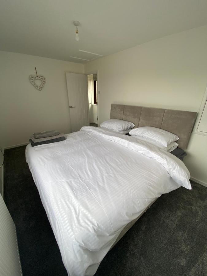 Newly Refurbished Beautiful Location 1 Bedroom Residential House クラムリントン エクステリア 写真