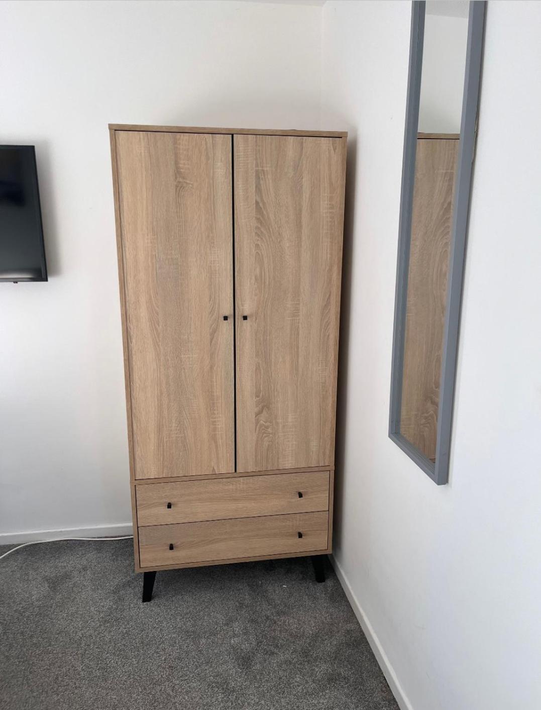 Newly Refurbished Beautiful Location 1 Bedroom Residential House クラムリントン エクステリア 写真